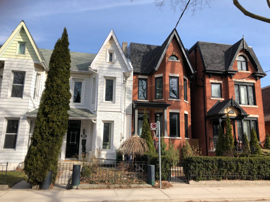 Buying Old House in Toronto Costs